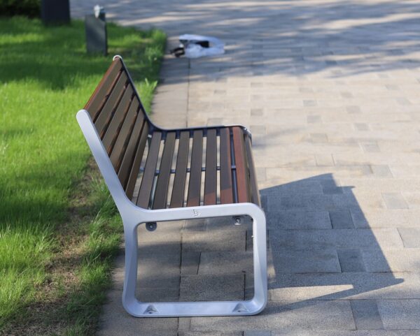 Park Bench Cast Aluminium Structure with Jatoba Hardwood Board (180*68) (Beech) - Image 2